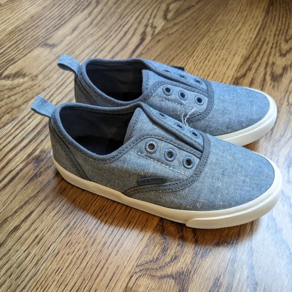 🛍️ BUNDLE ONLY | Toddler Girl Old Navy chambray slip on shoes size 9 - Picture 1 of 10
